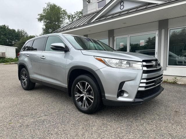 2019 Toyota Highlander LE — photo 1